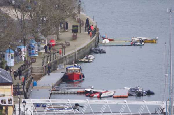 12 March 2023 - 10:43:20

------------------------
Double steps pontoon